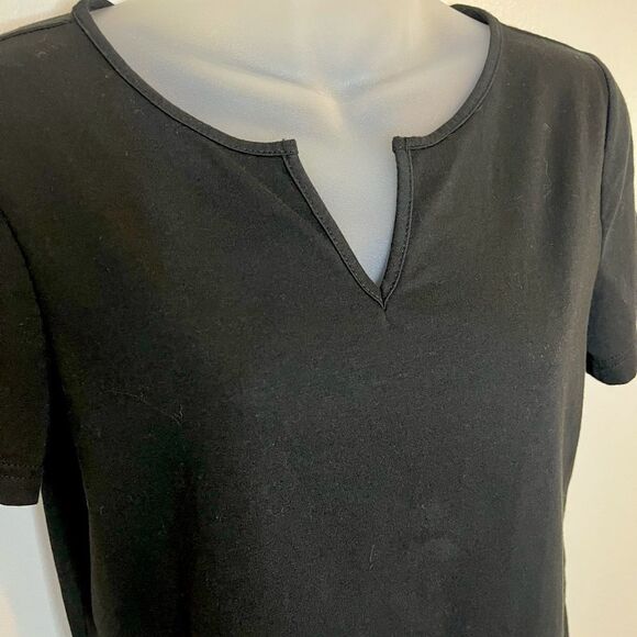 SHEIN Solid Black Notched Collar Tee Size Small - Picture 4 of 6